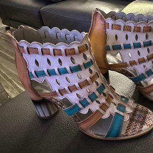 NWOT L"Artiste Womens Leather Sandal Size 38